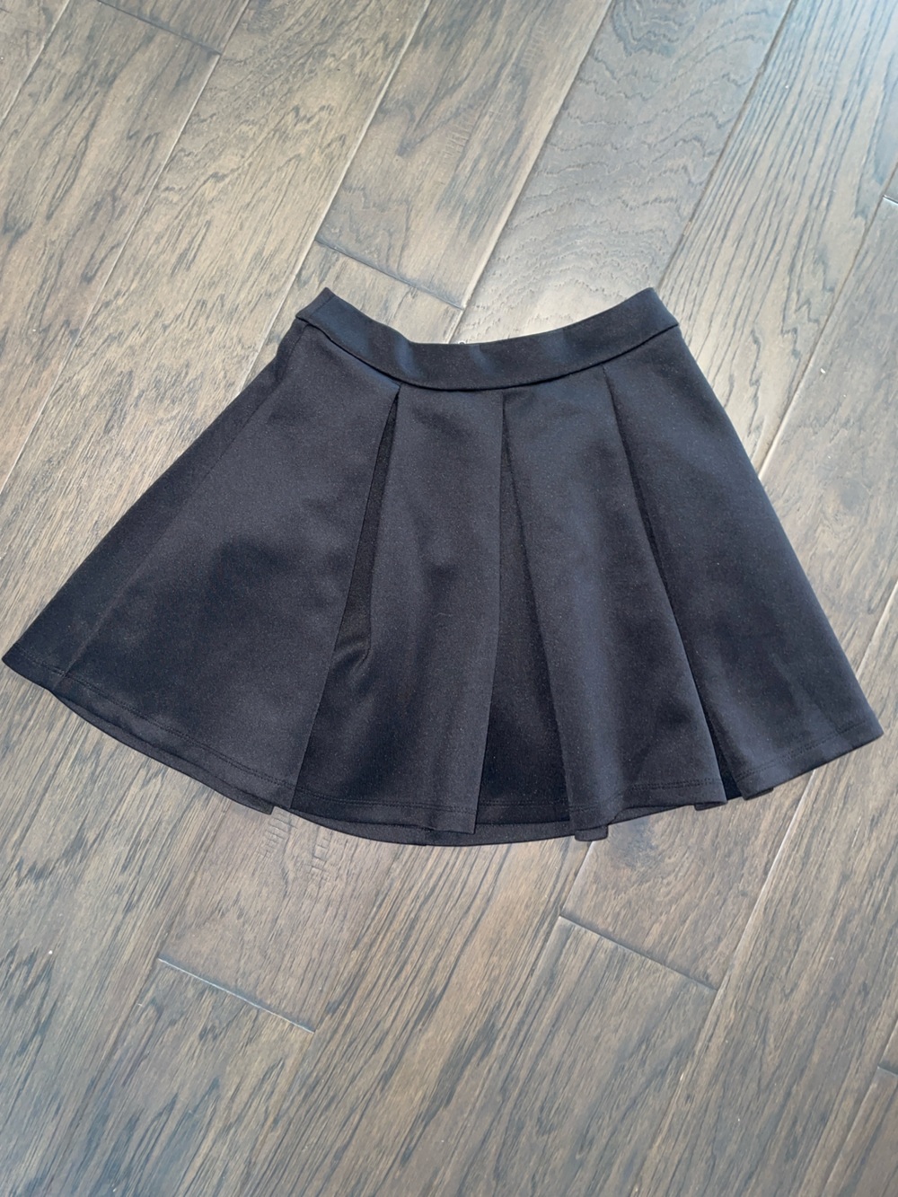 Forever 21 Black Circle Pleated Skirt